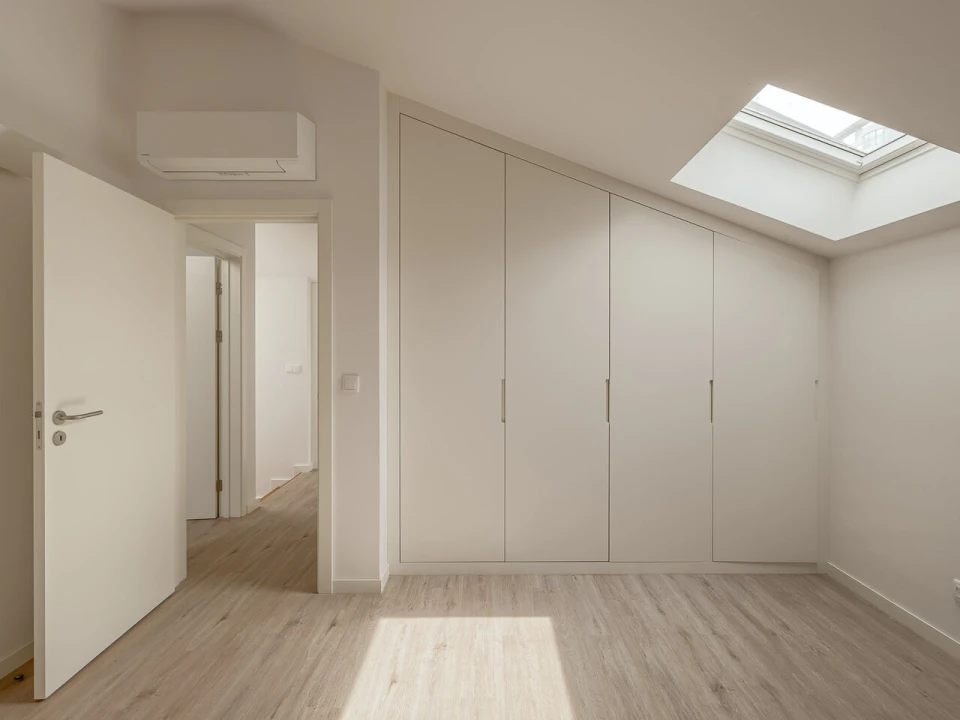 Apartamento T2 para Venda em Campolide Foto 8