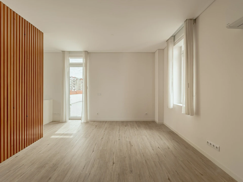 Apartamento T2 para Venda em Campolide Foto 2