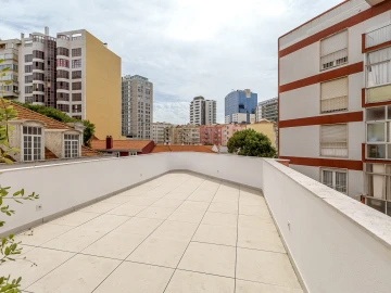 Apartamento T2 para Venda em Campolide