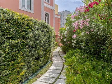 Apartamento T2 para Venda em Campolide