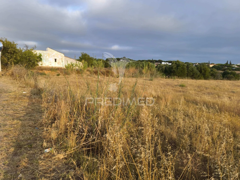 Moradia T4 para Venda em Albufeira e Olhos de Água Foto 1
