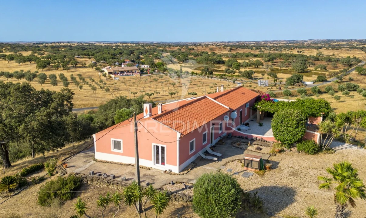 Quinta T5 para Venda em Ourique Foto 3
