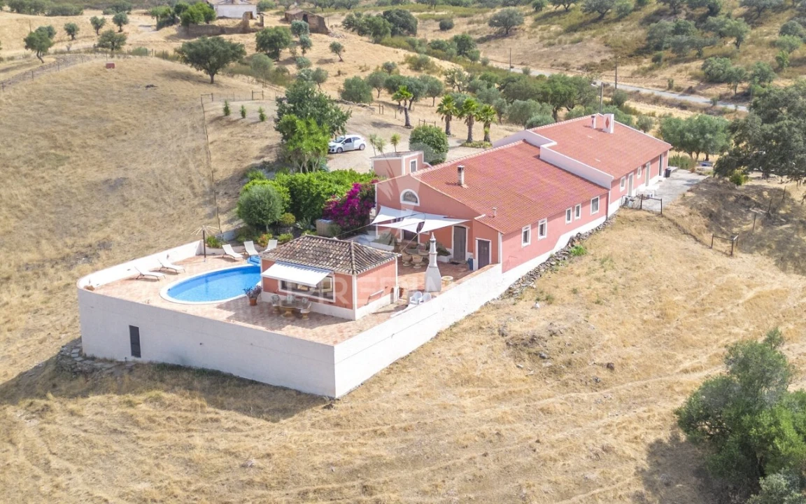 Quinta T5 para Venda em Ourique Foto 3