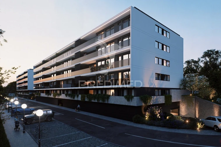 Apartamento T4 para Venda em Fânzeres e São Pedro da Cova Foto 9