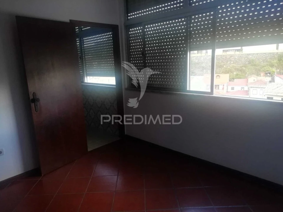 Apartamento T3 para Venda em Peso da Régua e Godim Foto 30