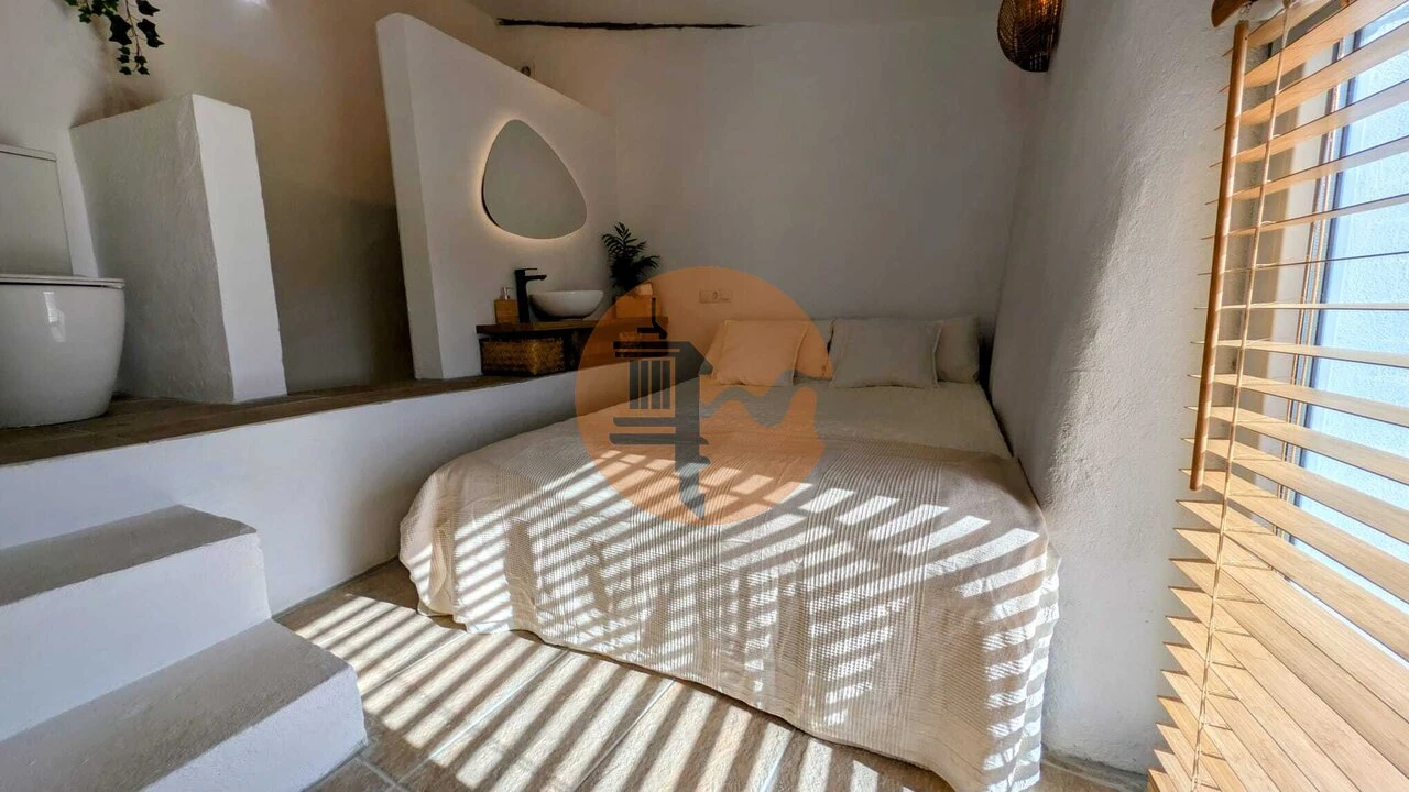 Moradia T1 para Venda em Azinhal Foto 8