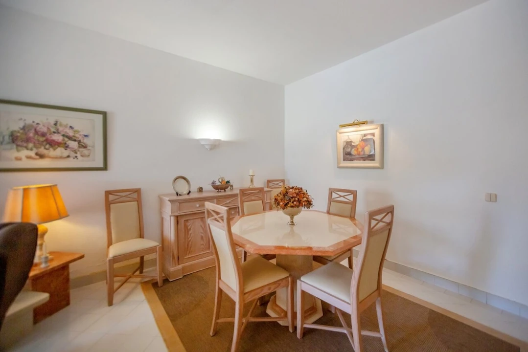 Apartamento T2 para Venda em Albufeira e Olhos de Água Foto 8