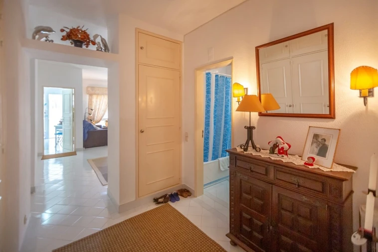 Apartamento T2 para Venda em Albufeira e Olhos de Água Foto 16