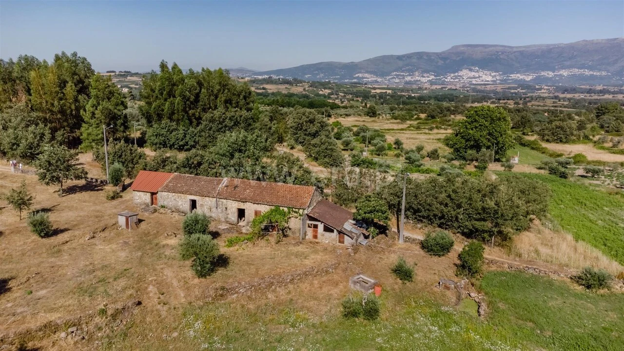 Terreno para Venda em Peraboa Foto 3