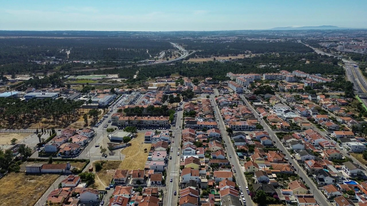 Moradia T4 para Venda em Seixal, Arrentela e Aldeia de Paio Pires Foto 4