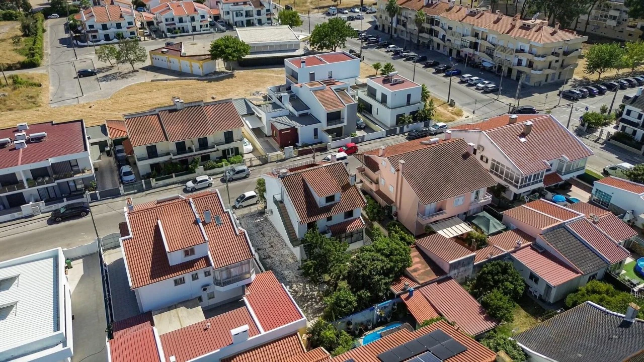 Moradia T4 para Venda em Seixal, Arrentela e Aldeia de Paio Pires Foto 63