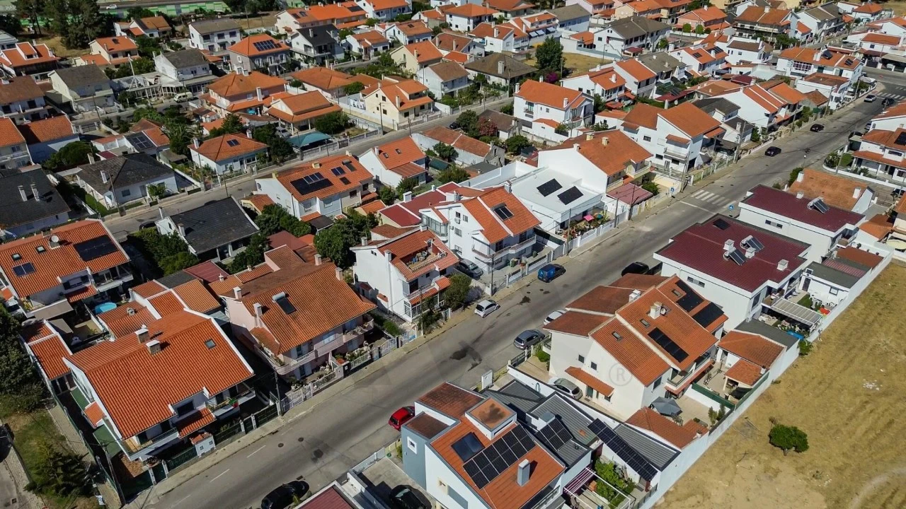 Moradia T4 para Venda em Seixal, Arrentela e Aldeia de Paio Pires Foto 64