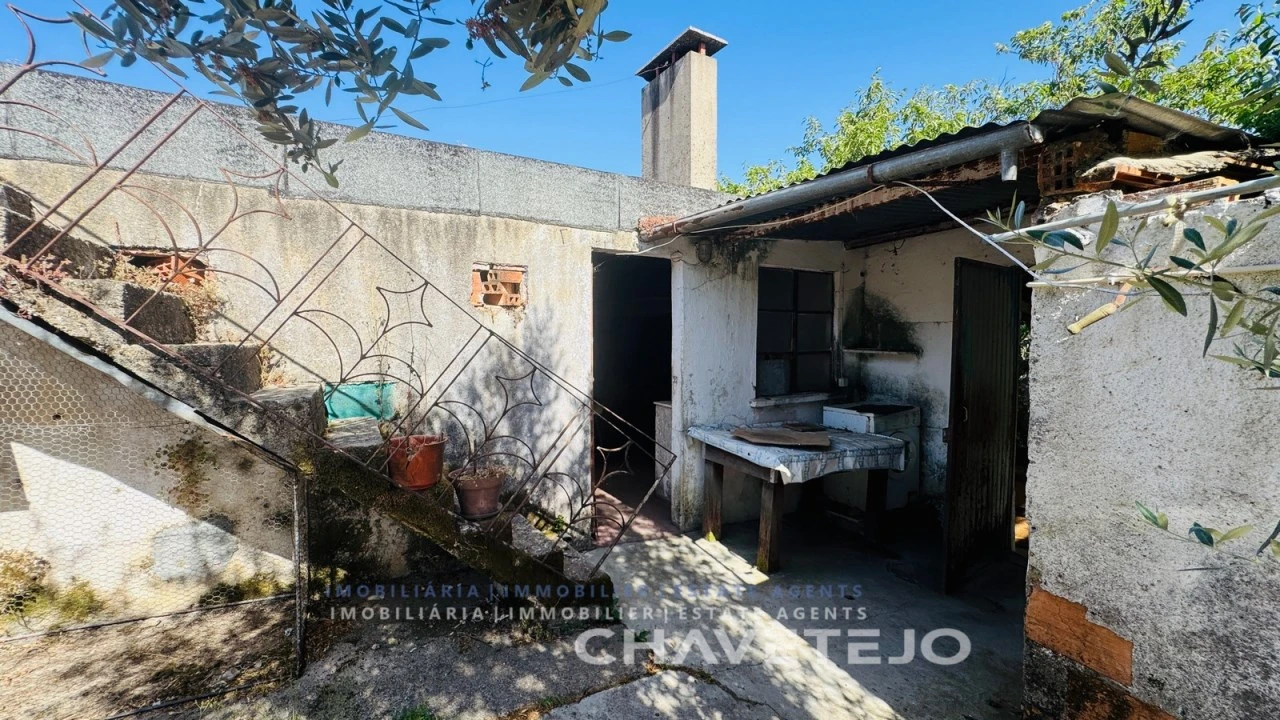 Quinta T2 para Venda em Pussos São Pedro Foto 32