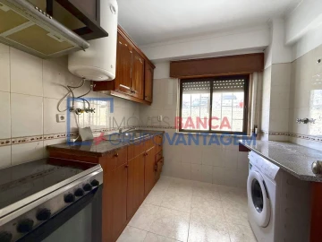 Apartamento T1 para Venda em Rio de Mouro