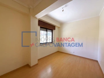 Apartamento T1 para Venda em Rio de Mouro