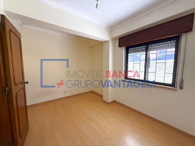Apartamento T1 para Venda em Rio de Mouro Foto 6
