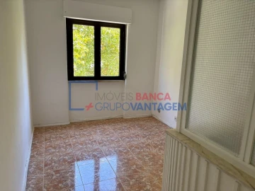 Apartamento T1 para Venda em Cacém e São Marcos