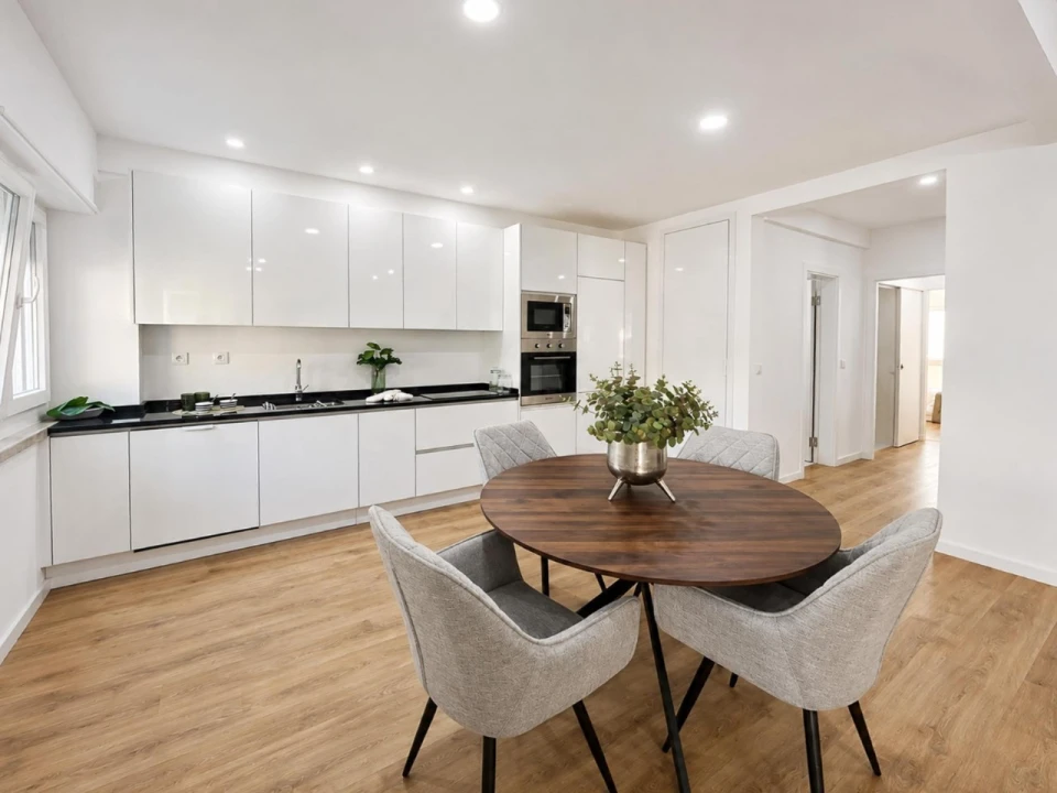 Apartamento T3 para Venda em Benfica Foto 1