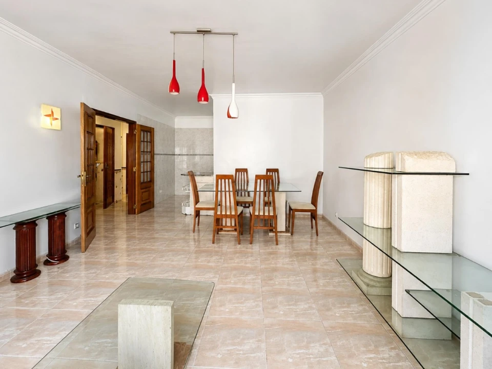 Apartamento T2 para Venda em Algueirão-Mem Martins Foto 1