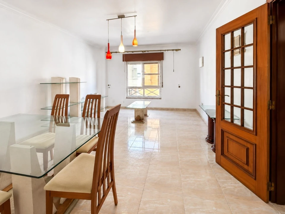 Apartamento T2 para Venda em Algueirão-Mem Martins Foto 3