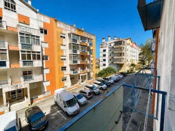 Apartamento T2 para Venda em Algueirão-Mem Martins