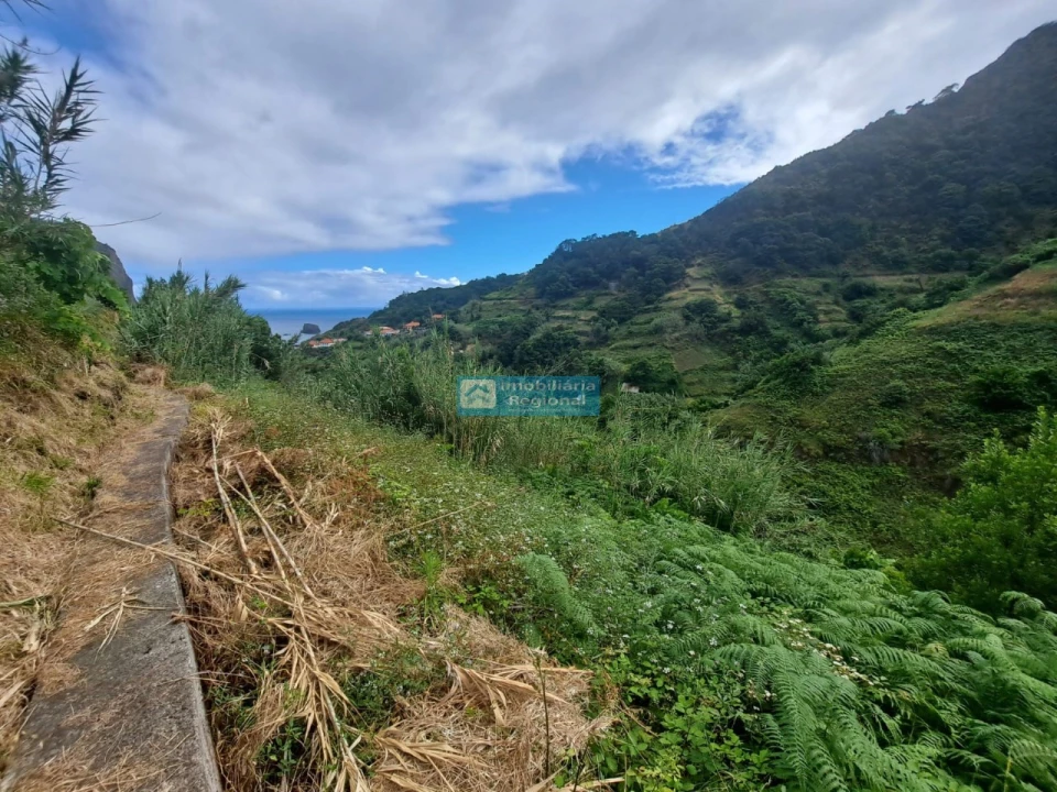 Terreno para Venda em Porto da Cruz Foto 3