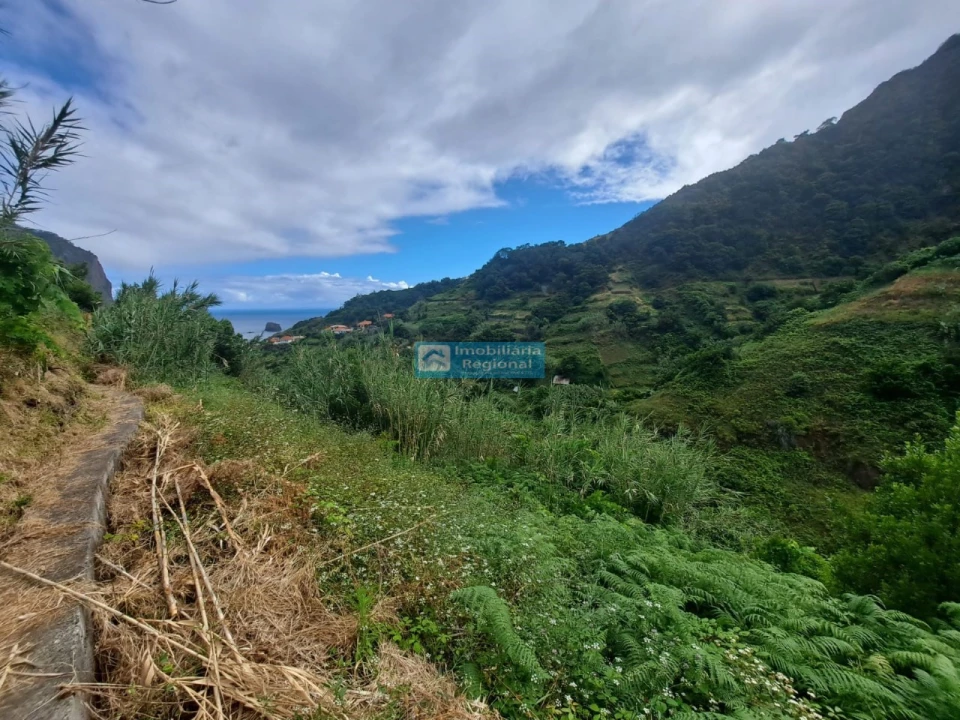 Terreno para Venda em Porto da Cruz Foto 6