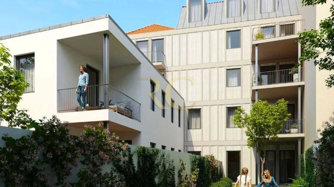 Apartamento T3 para Venda em Cedofeita, Santo Ildefonso, Sé, Miragaia, São Nicolau e Vitória Foto 1