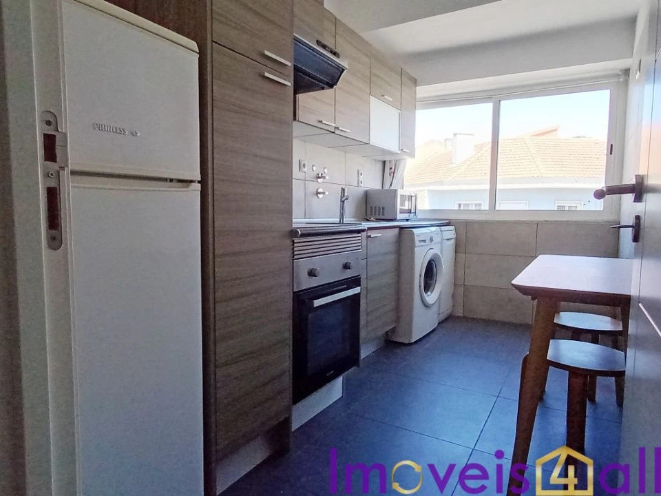 Apartamento T1 para Venda em Queluz e Belas Foto 14