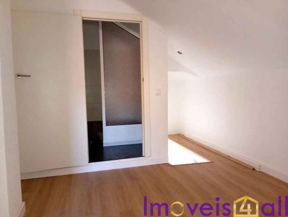 Apartamento T1 para Venda em Queluz e Belas Foto 22