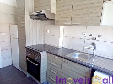 Apartamento T1 para Venda em Queluz e Belas