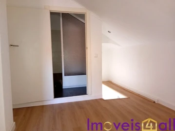 Apartamento T1 para Venda em Queluz e Belas