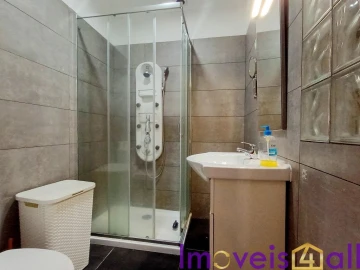 Apartamento T1 para Venda em Queluz e Belas