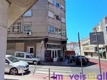 Apartamento T1 para Venda em Queluz e Belas