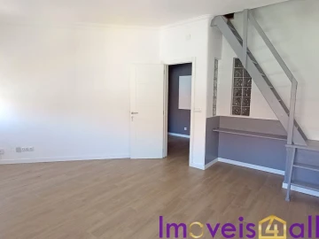 Apartamento T1 para Venda em Queluz e Belas