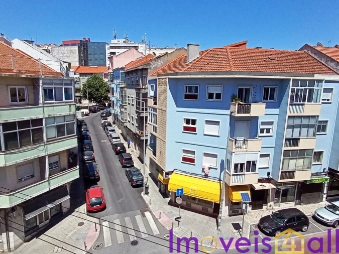 Apartamento T1 para Venda em Queluz e Belas