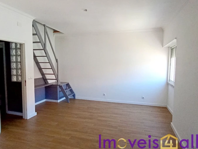 Apartamento T1 para Venda em Queluz e Belas Foto 13