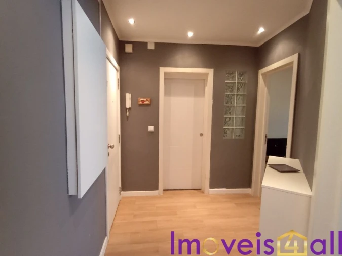 Apartamento T1 para Venda em Queluz e Belas Foto 5