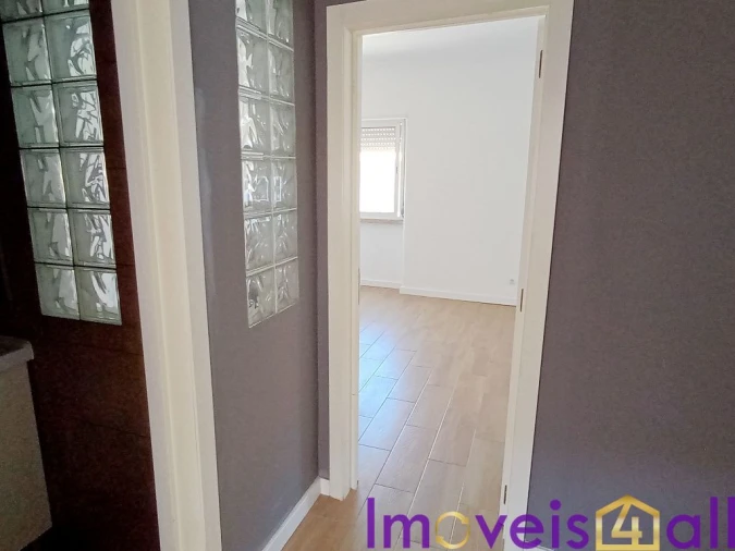 Apartamento T1 para Venda em Queluz e Belas Foto 7