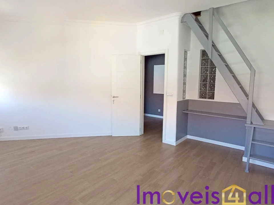 Apartamento T1 para Venda em Queluz e Belas Foto 12