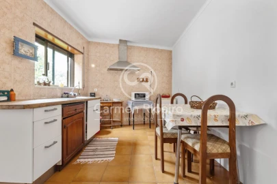 Moradia T4 para Venda em Tamengos, Aguim e Óis do Bairro