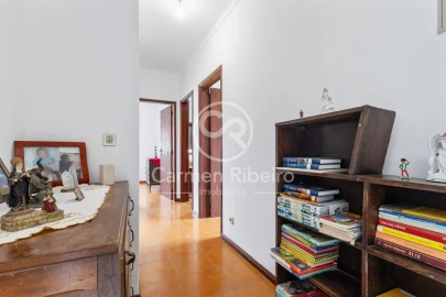 Moradia T4 para Venda em Tamengos, Aguim e Óis do Bairro