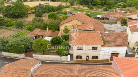 Moradia T4 para Venda em Tamengos, Aguim e Óis do Bairro