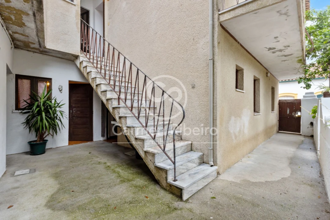Moradia T4 para Venda em Tamengos, Aguim e Óis do Bairro Foto 3