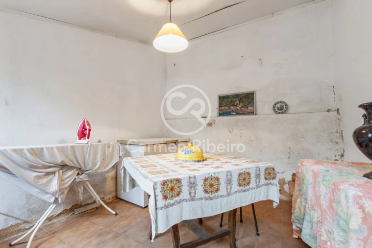 Moradia T4 para Venda em Tamengos, Aguim e Óis do Bairro Foto 9