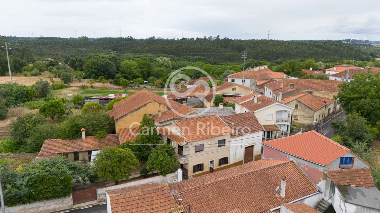 Moradia T4 para Venda em Tamengos, Aguim e Óis do Bairro Foto 2