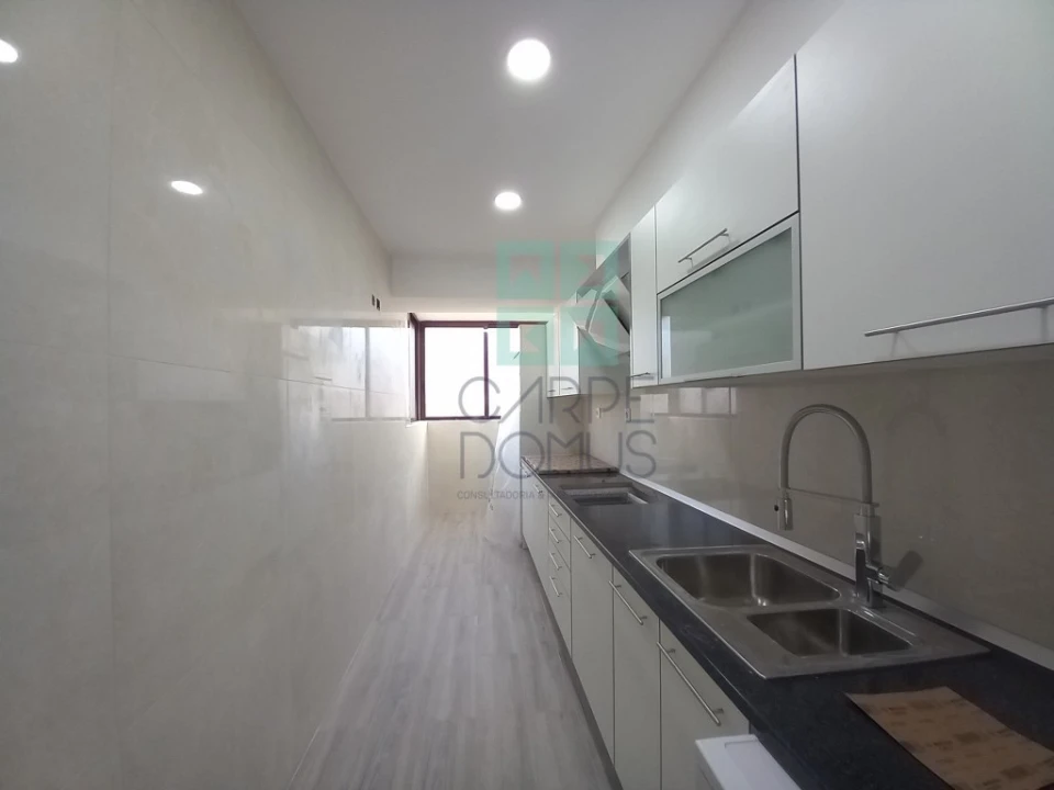 Apartamento T3 para Venda em Costa da Caparica Foto 14