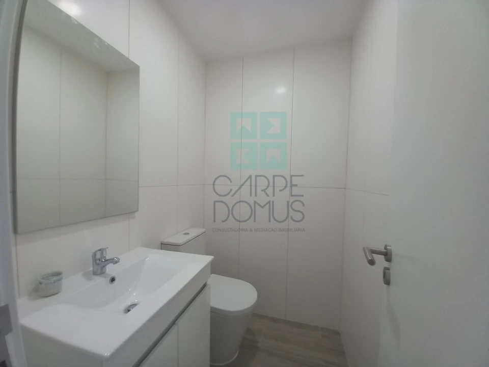 Apartamento T3 para Venda em Costa da Caparica Foto 23