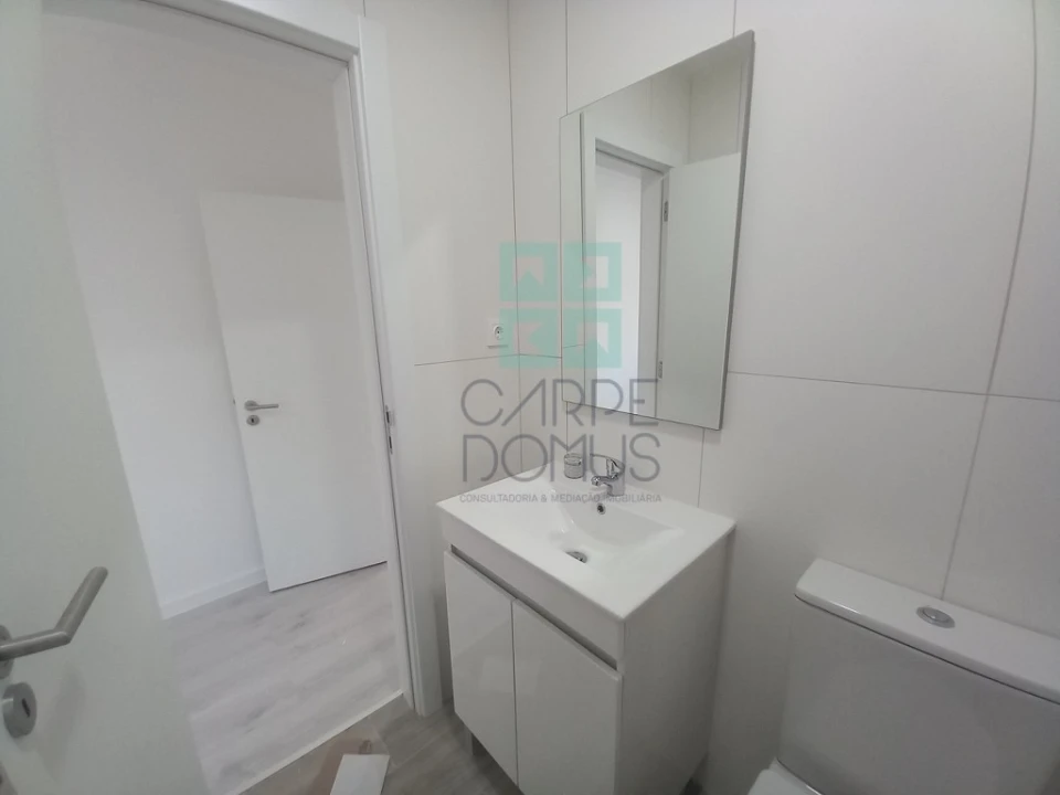 Apartamento T3 para Venda em Costa da Caparica Foto 24