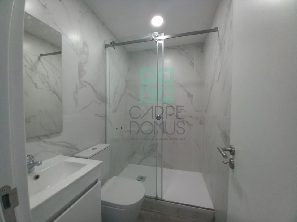 Apartamento T3 para Venda em Costa da Caparica Foto 32
